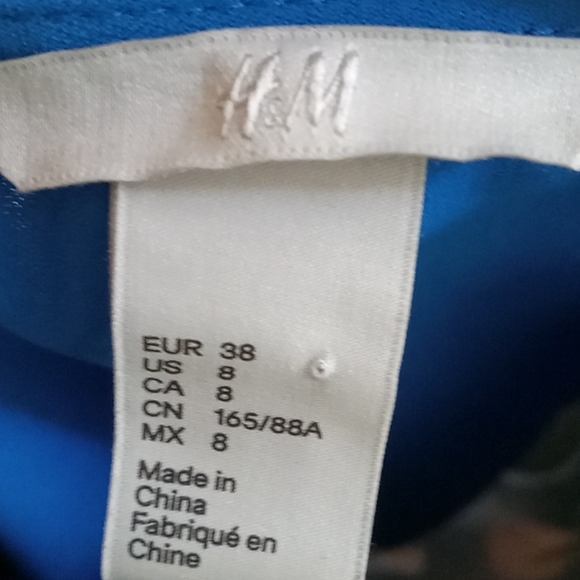 ⭐️ Host Pick⭐️ x 2  H&M | Elegant V Neckline Blouse - Picture 7 of 9